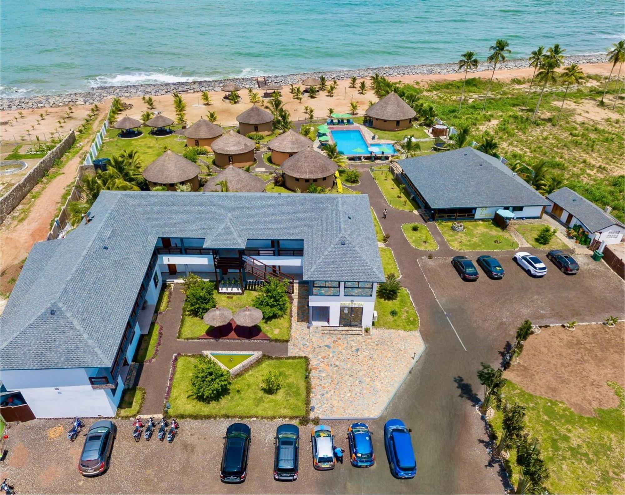 Lemon Beach Resort Elmina ภายนอก รูปภาพ
